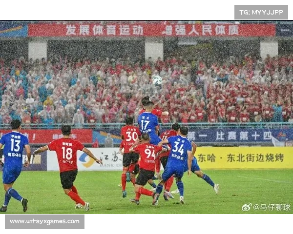 “苏超”决赛一票难求,业余联赛带动全民足球热潮 “苏超”决赛一票难求,业余联赛带动全民足球热潮